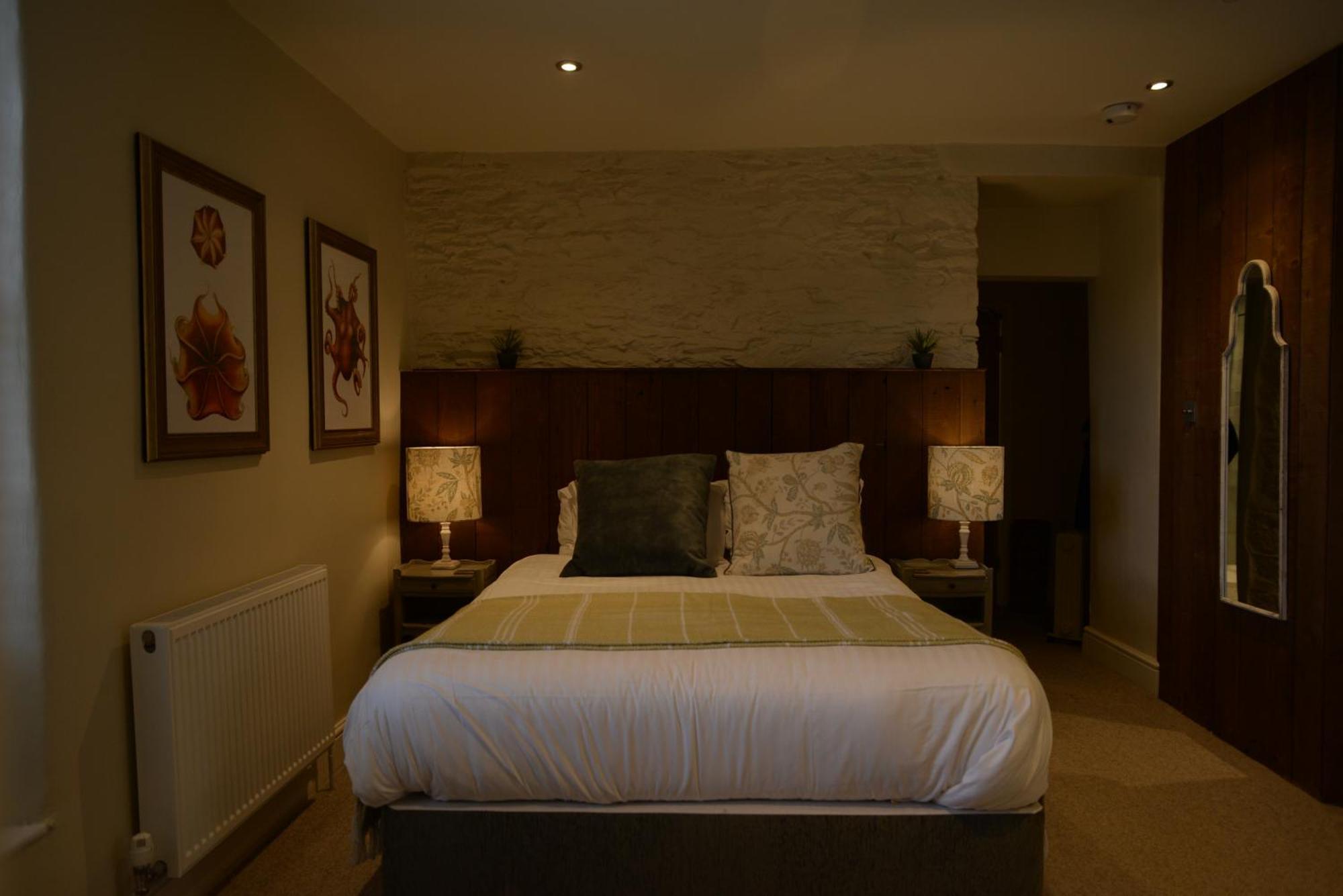 The Steam Packet Inn 3*
