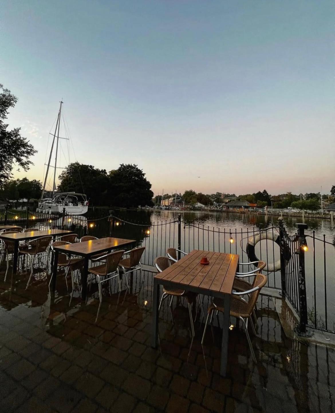 The Steam Packet Totnes